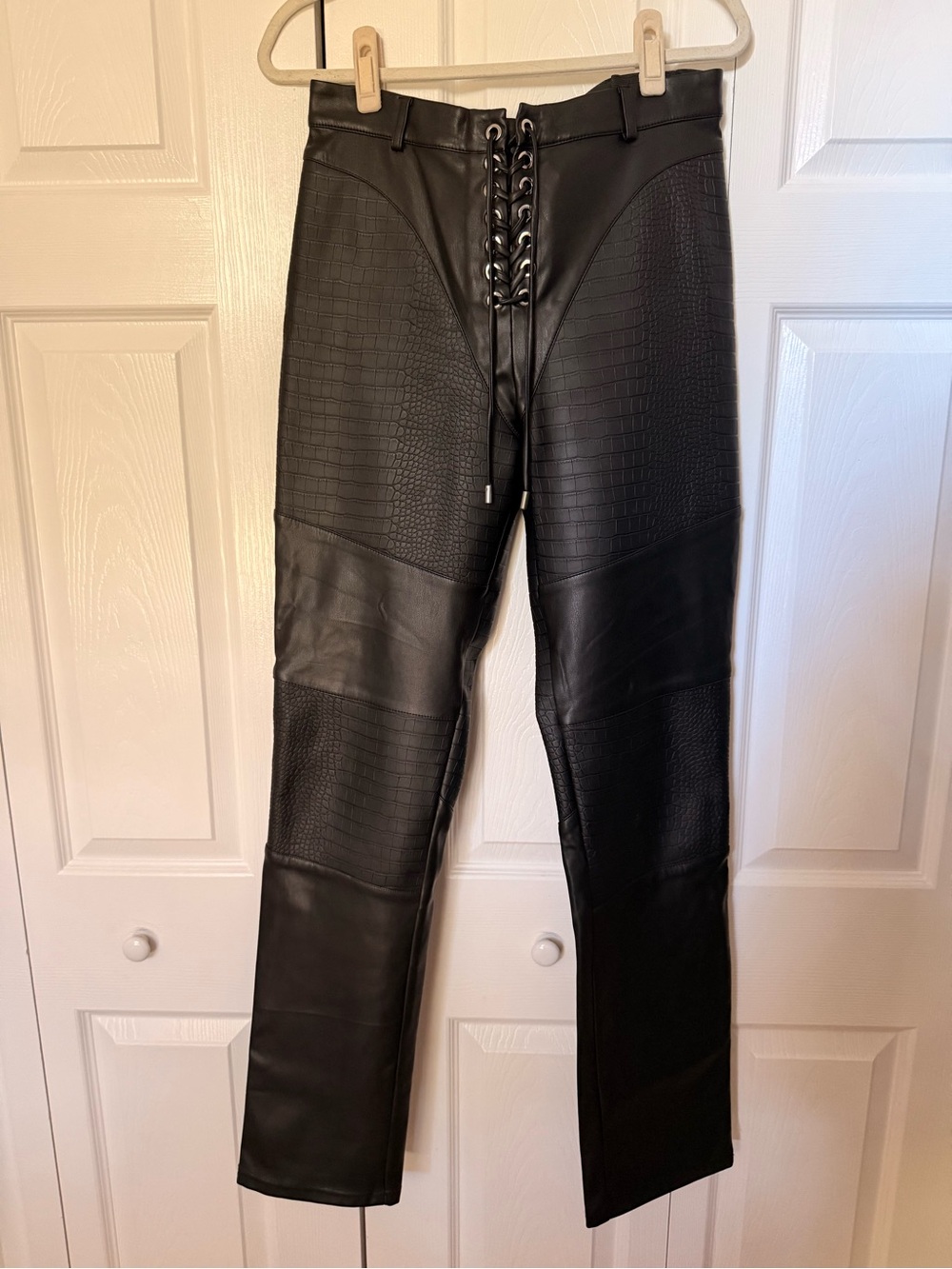 MANIERE DE VOIR BLACK LEATHER PANTS